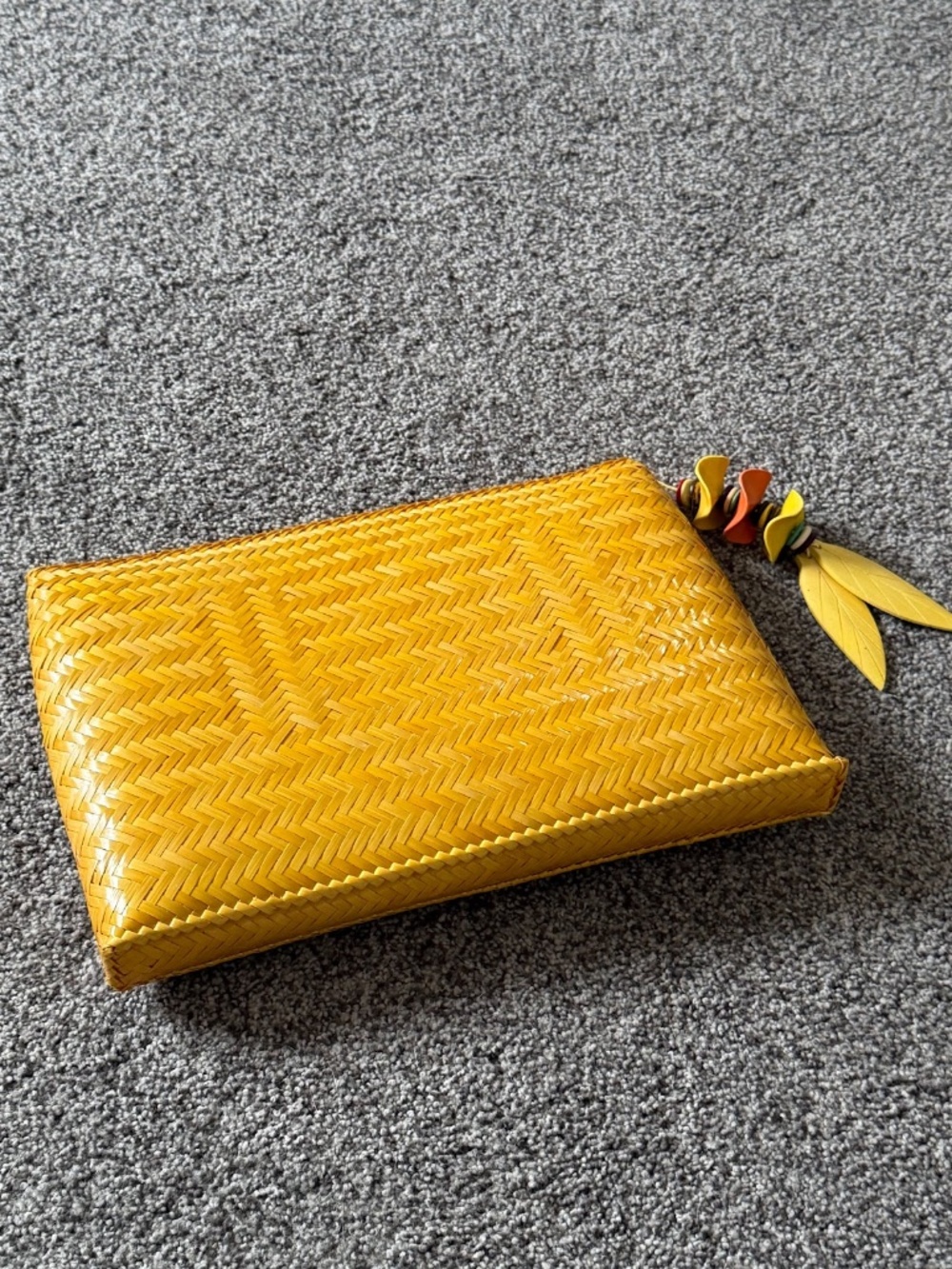 Bright Golden Yellow 1960s Straw Clutch True Vintage by Exclusively for VALERIE - Picture 6 of 8